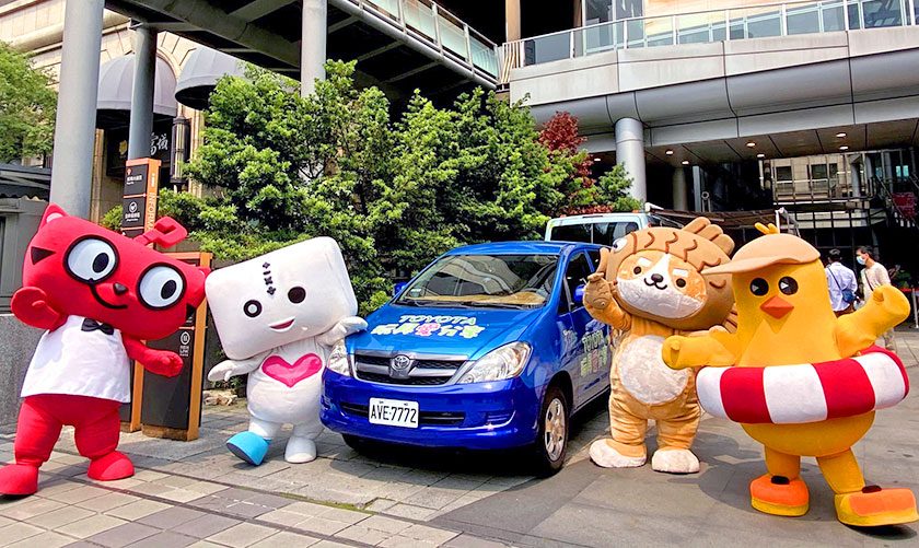 傳愛背包志工團隊，負責整理清潔民眾捐贈的愛心玩具