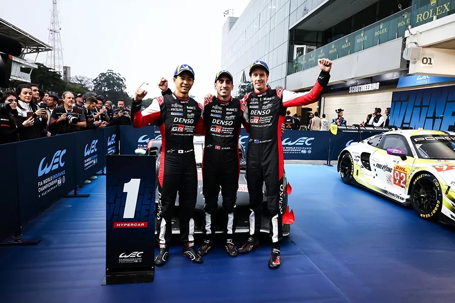 平川亮(左起)、Sébastien Buemi以及 Brendon Hartley