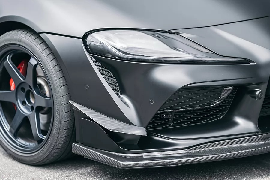 車主自認很低調的改裝手法，雖然那隻大尾翼看起來還真低調不起來……。